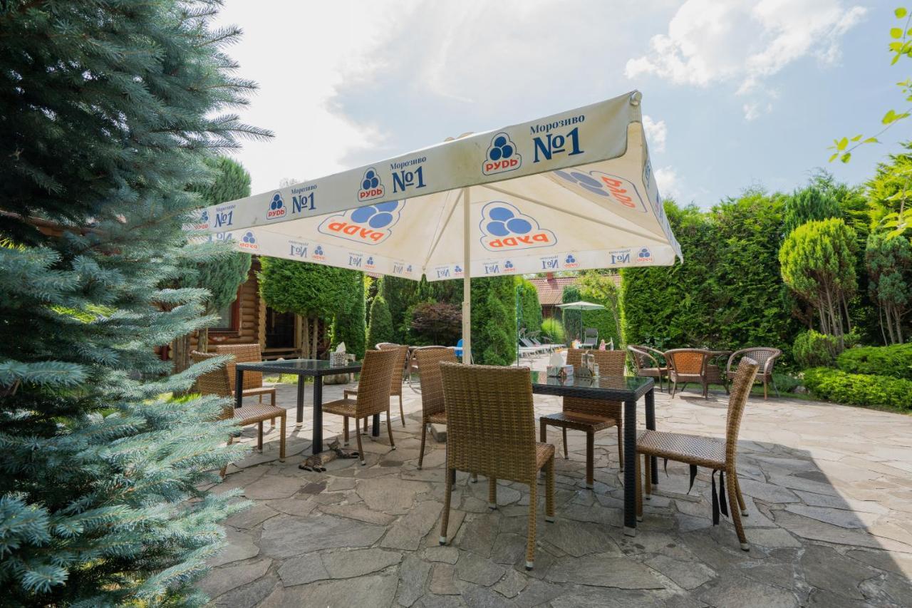 Villa Garden Hotel Солочин Экстерьер фото