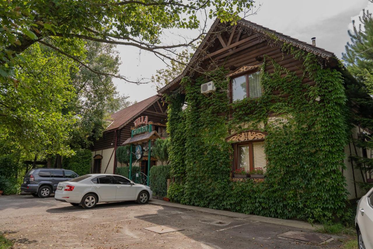 Villa Garden Hotel Солочин Экстерьер фото