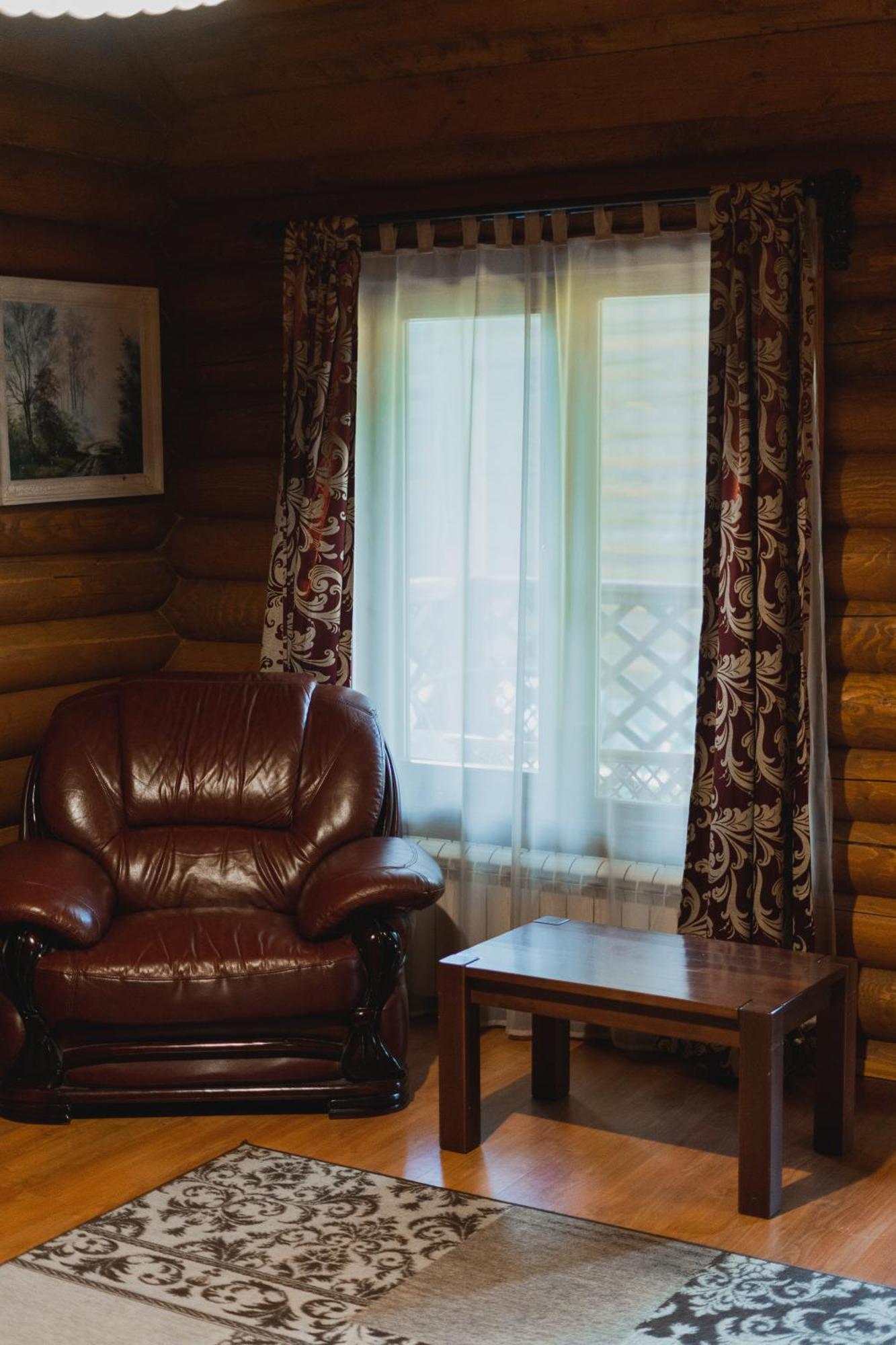 Villa Garden Hotel Солочин Экстерьер фото