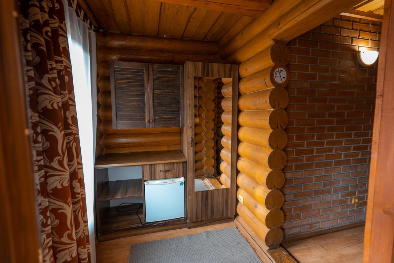 Villa Garden Hotel Солочин Экстерьер фото